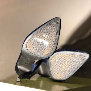 Jessica Simpson navy blue pumps